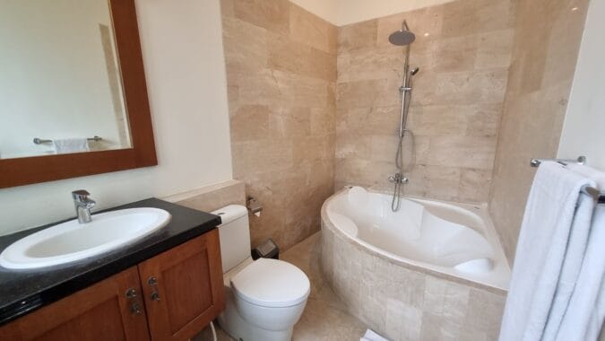 Elizabeth 3br villa near Canggu 4